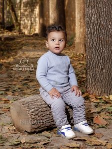 عکس کودک در فضای باز 2