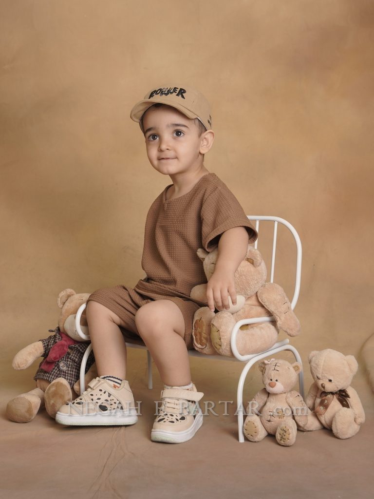 عکس کودک در منزل 4