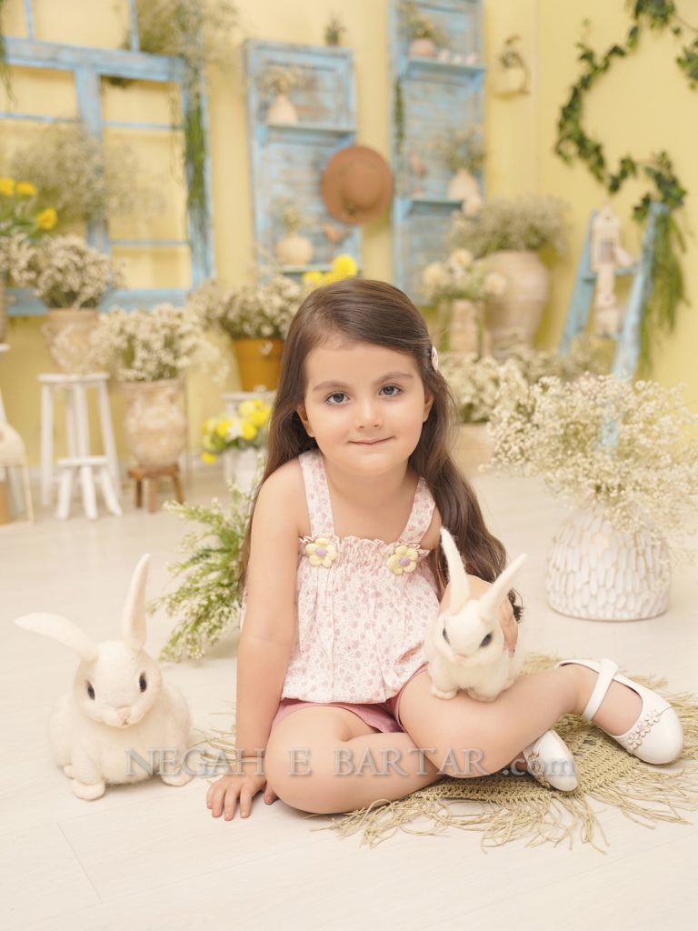 عکس کودک در منزل 5