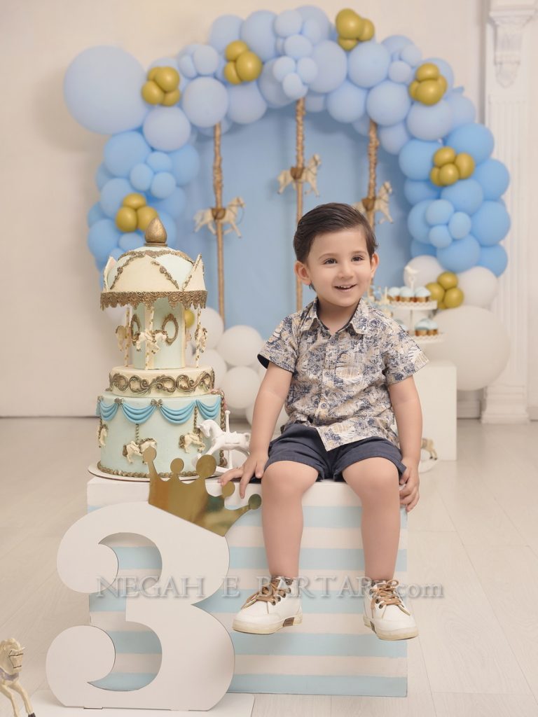 ژست عکس تولد پسرانه 7