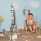 نمونه کار عکاسی کودک با دکور ساحلی