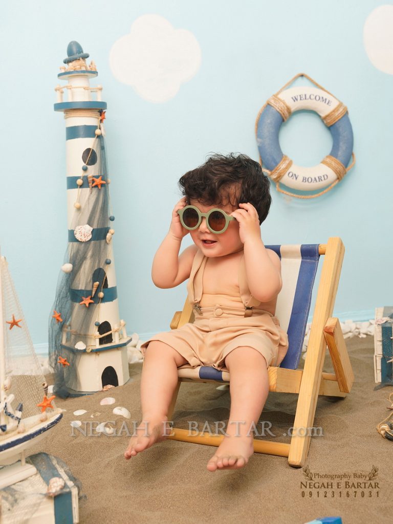 نمونه کار عکاسی کودک با دکور ساحلی 3
